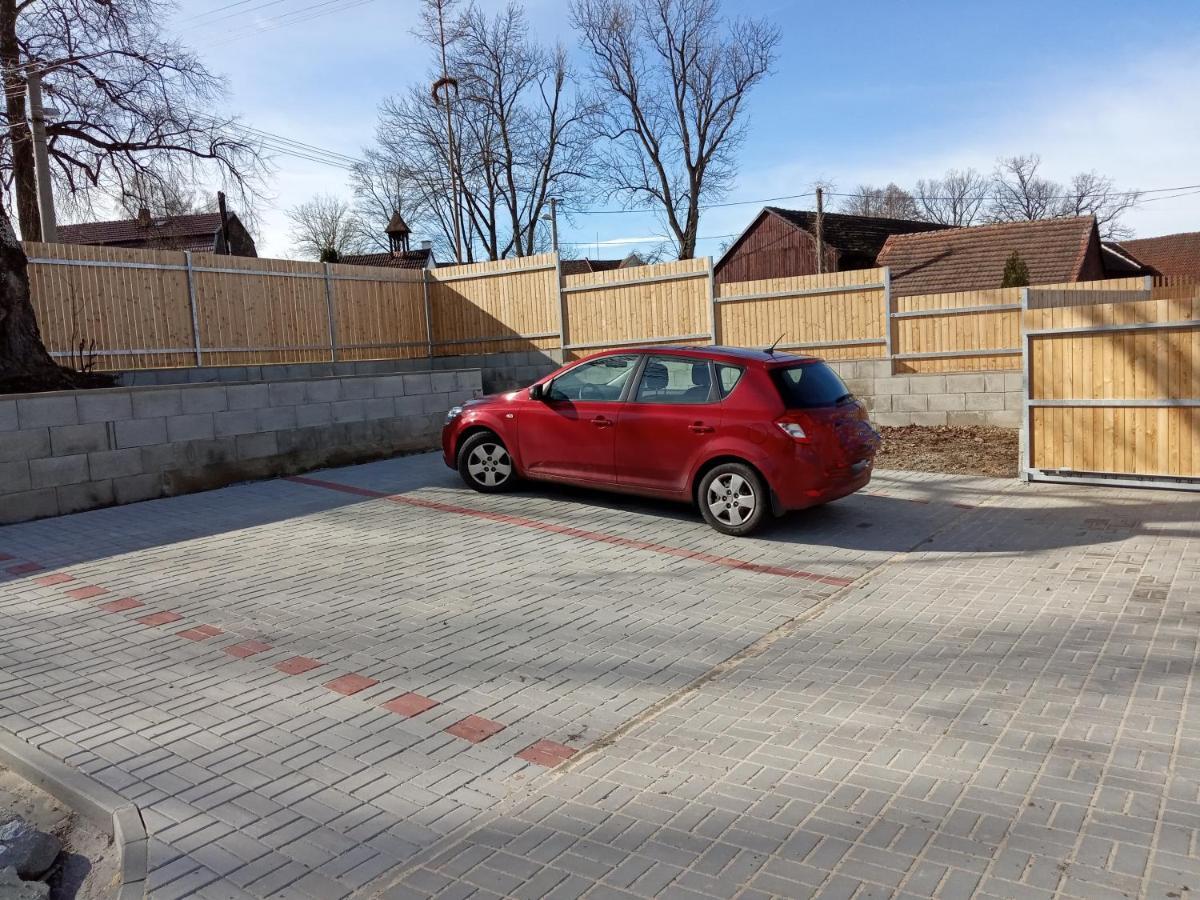 Apartmany Jedovary Trhove Sviny Bagian luar foto