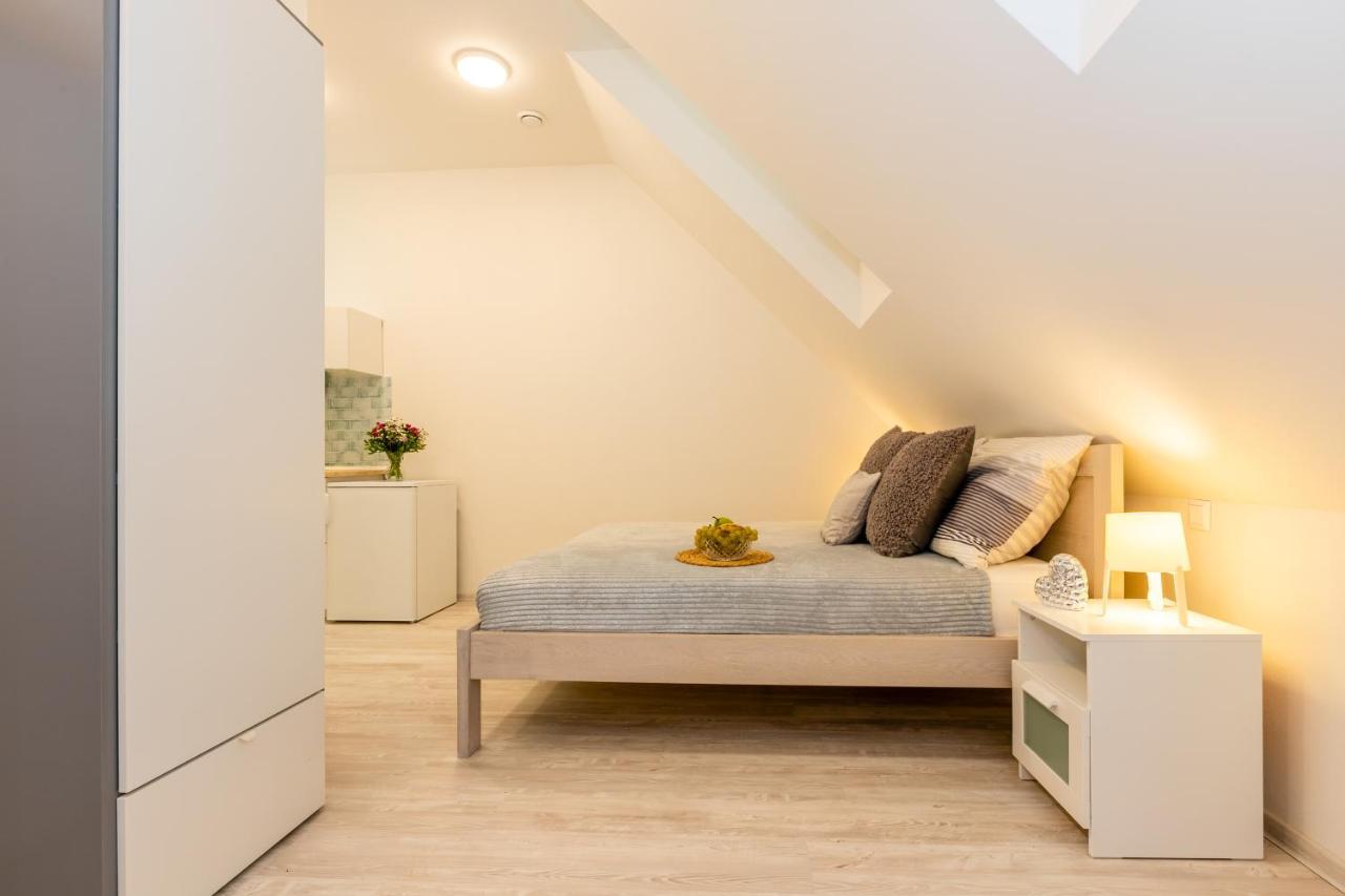 Apartmany Jedovary Trhove Sviny Bagian luar foto